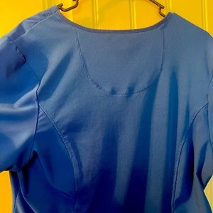 Cherokee infinity scrub top in royal blue size 2x very good like new condition